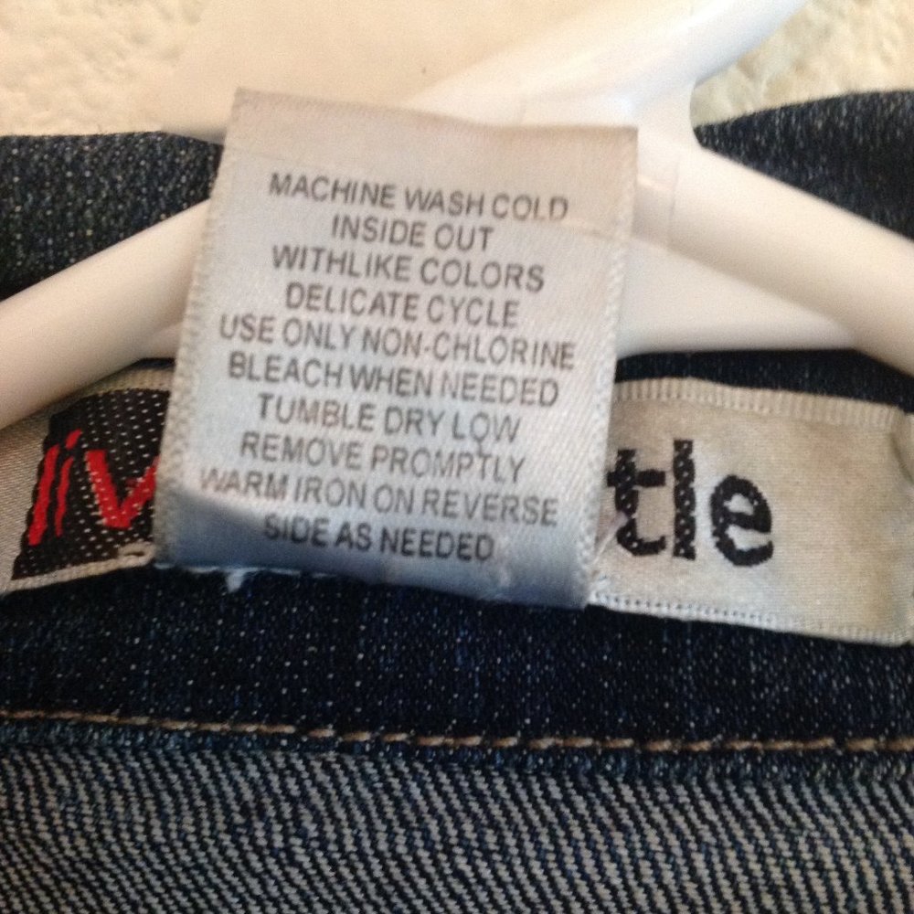 Jean Jacket - Picture 4 of 11